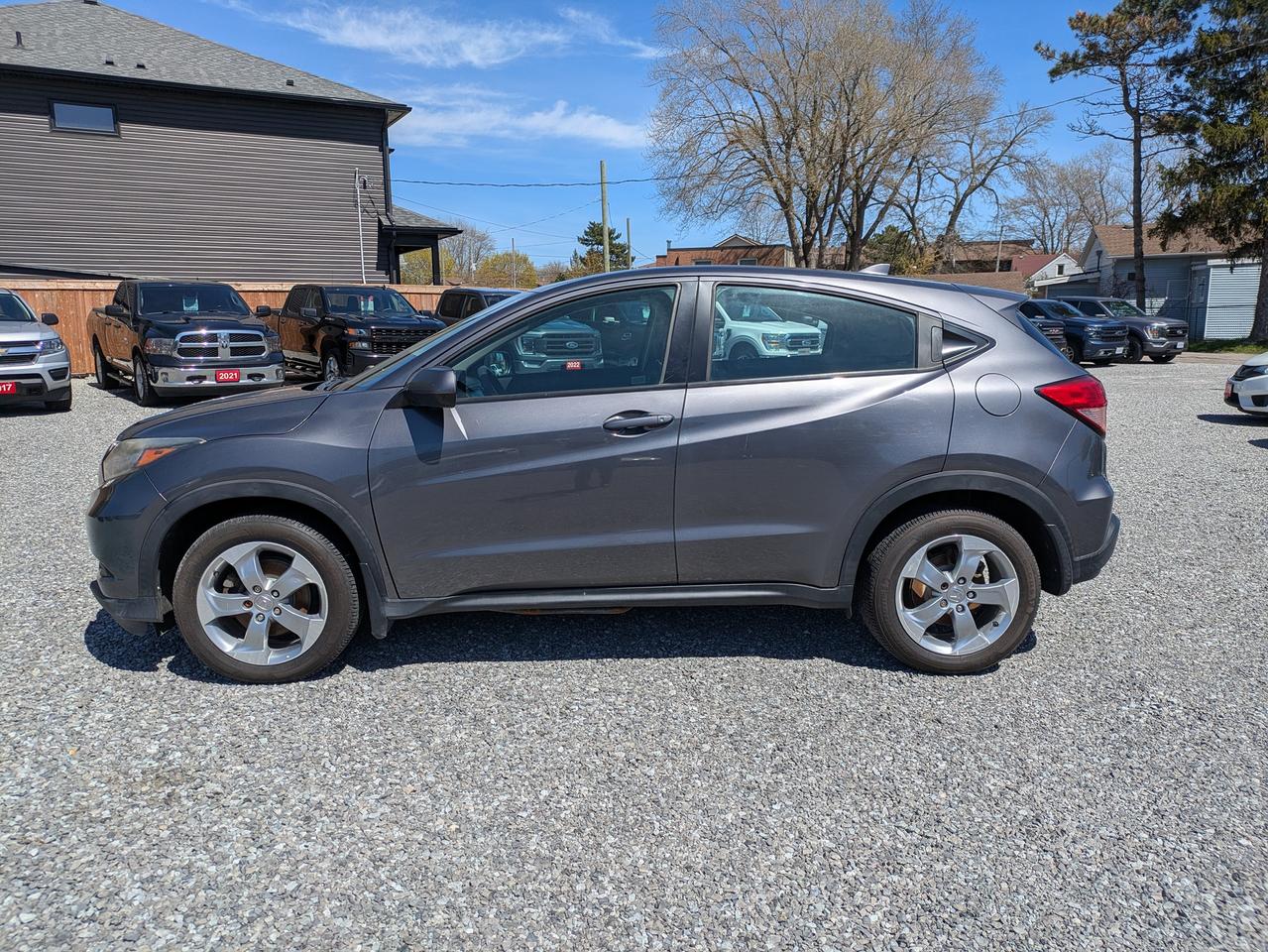 2017 Honda HR-V 4WD 4dr CVT LX Photo1