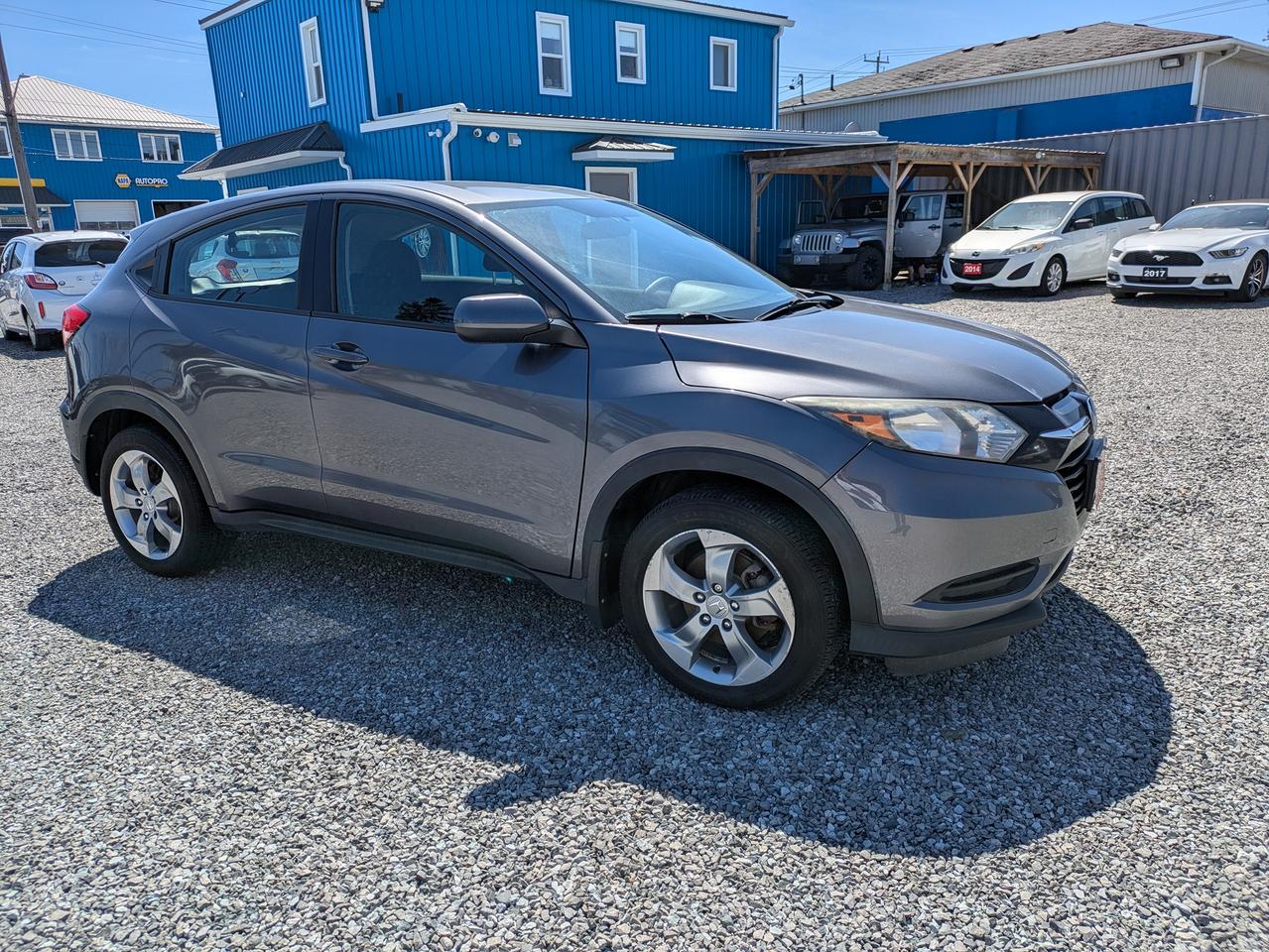 2017 Honda HR-V 4WD 4dr CVT LX Photo