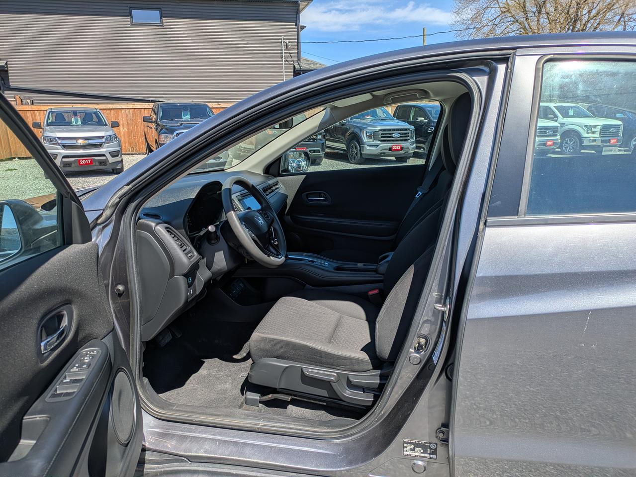 2017 Honda HR-V 4WD 4dr CVT LX Photo