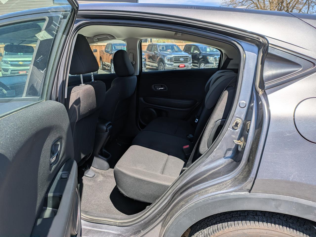 2017 Honda HR-V 4WD 4dr CVT LX Photo