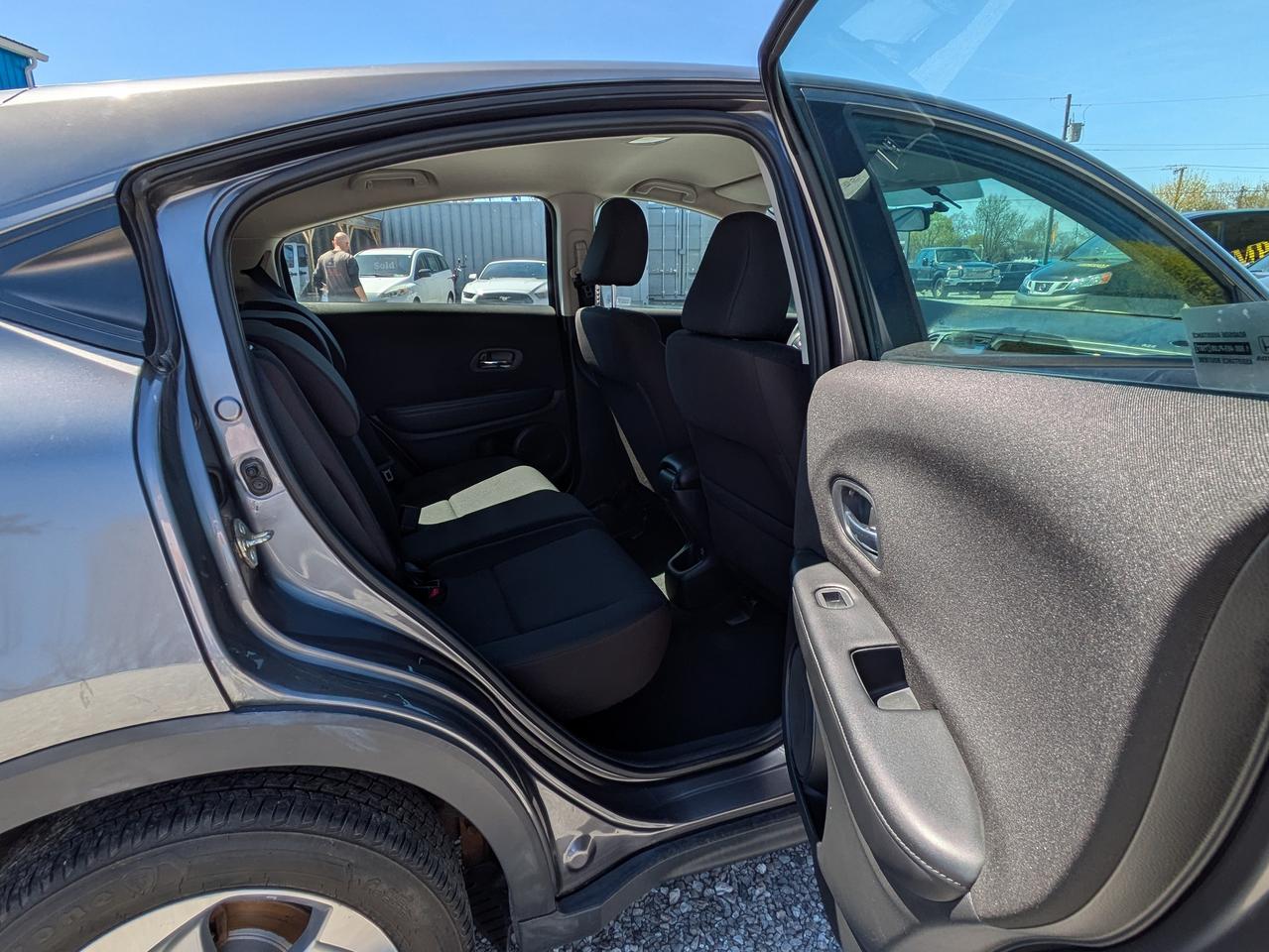 2017 Honda HR-V 4WD 4dr CVT LX Photo