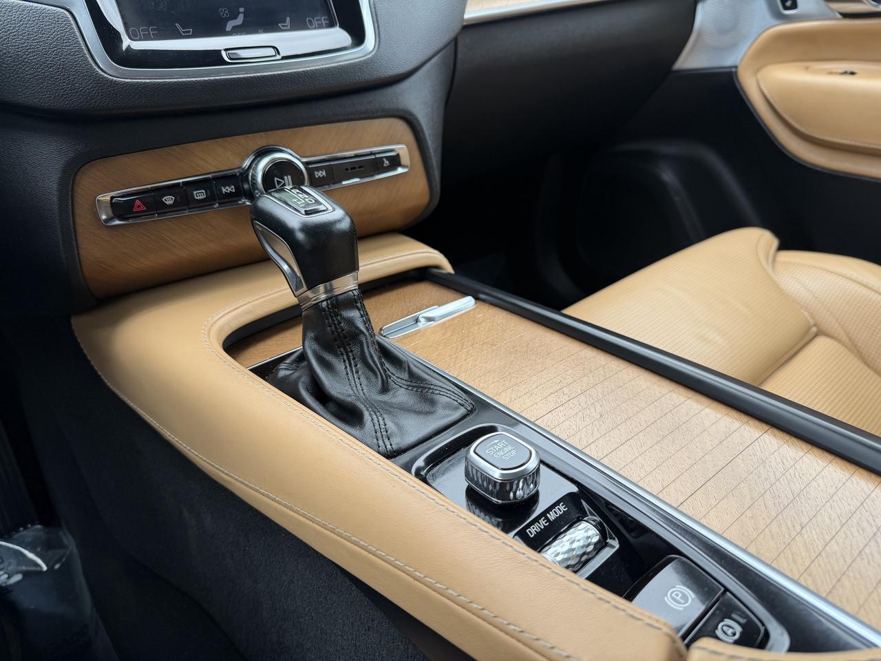 2019 Volvo XC90 T6 AWD Inscription Photo