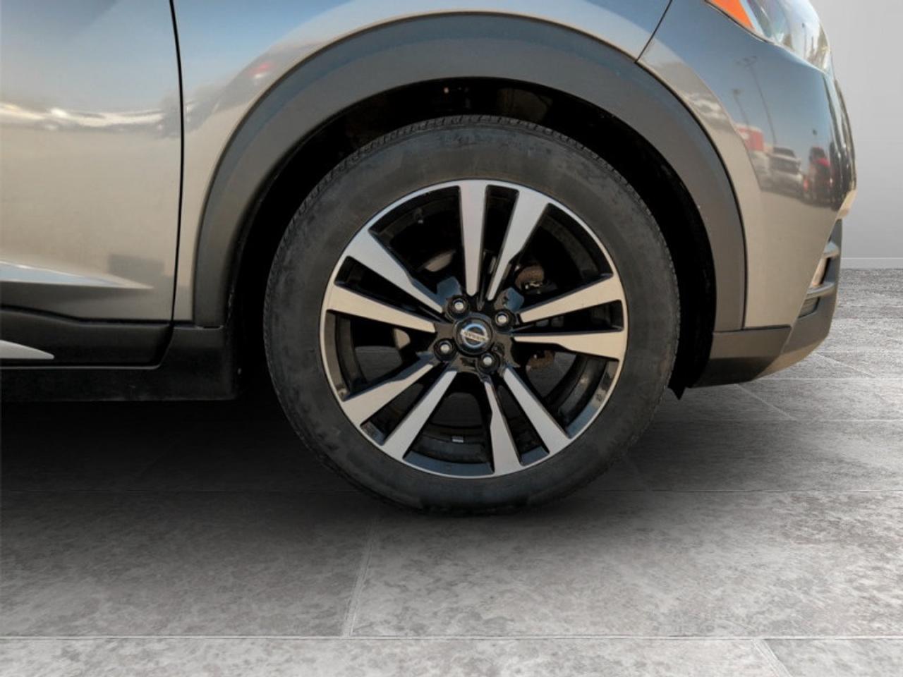 2018 Nissan Kicks SR Photo