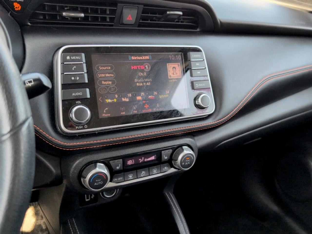 2018 Nissan Kicks SR Photo