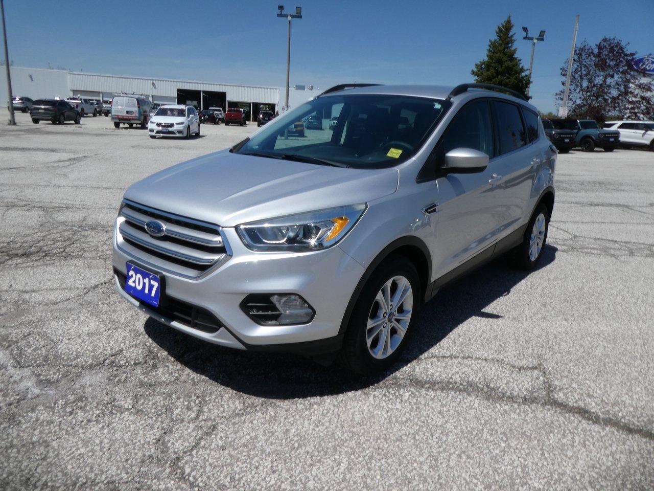 2017 Ford Escape SE | Heated Seats | Backup Cam | Nav | Photo