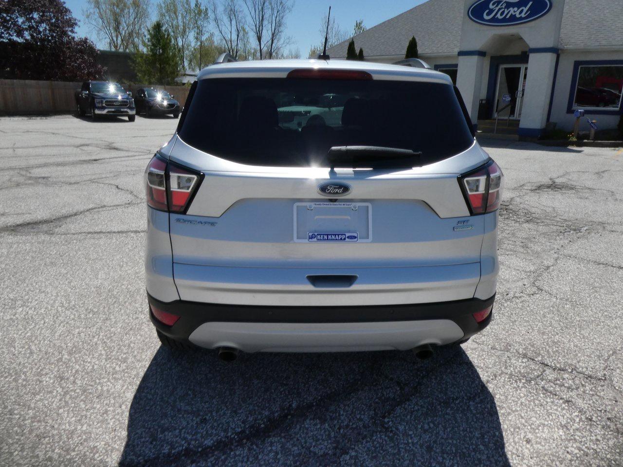 2017 Ford Escape SE | Heated Seats | Backup Cam | Nav | Photo