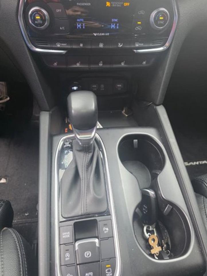 2019 Hyundai Santa Fe Luxury AWD | Leather | Sunroof | 360 Camera | Cooled + Heated Seats | Heated Wheel and More! Photo