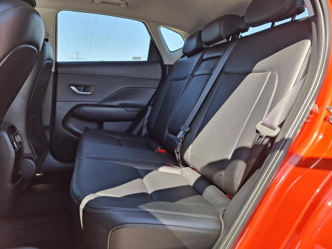 2025 Hyundai KONA Preferred AWD w/ Trend | Leather | Sunroof | Heated Seats + Steering | Remote Start | and More ! Photo