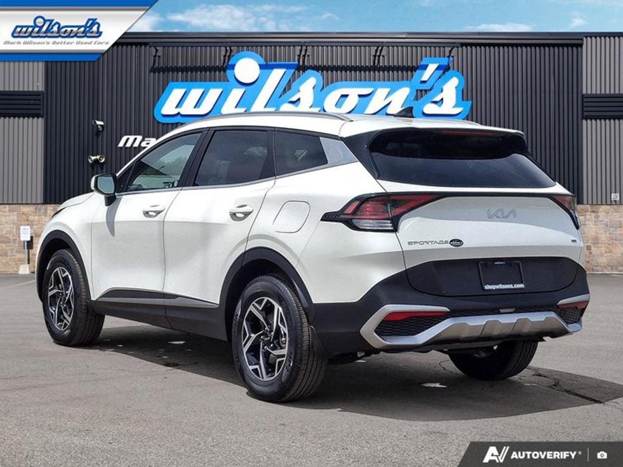 2023 Kia Sportage LX AWD | Heated Seats | CarPlay + Android | Rear Camera | Alloy Wheels and More ! Photo