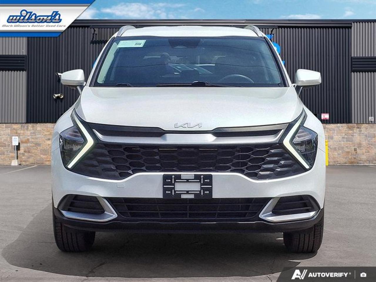 2023 Kia Sportage LX AWD | Heated Seats | CarPlay + Android | Rear Camera | Alloy Wheels and More ! Photo