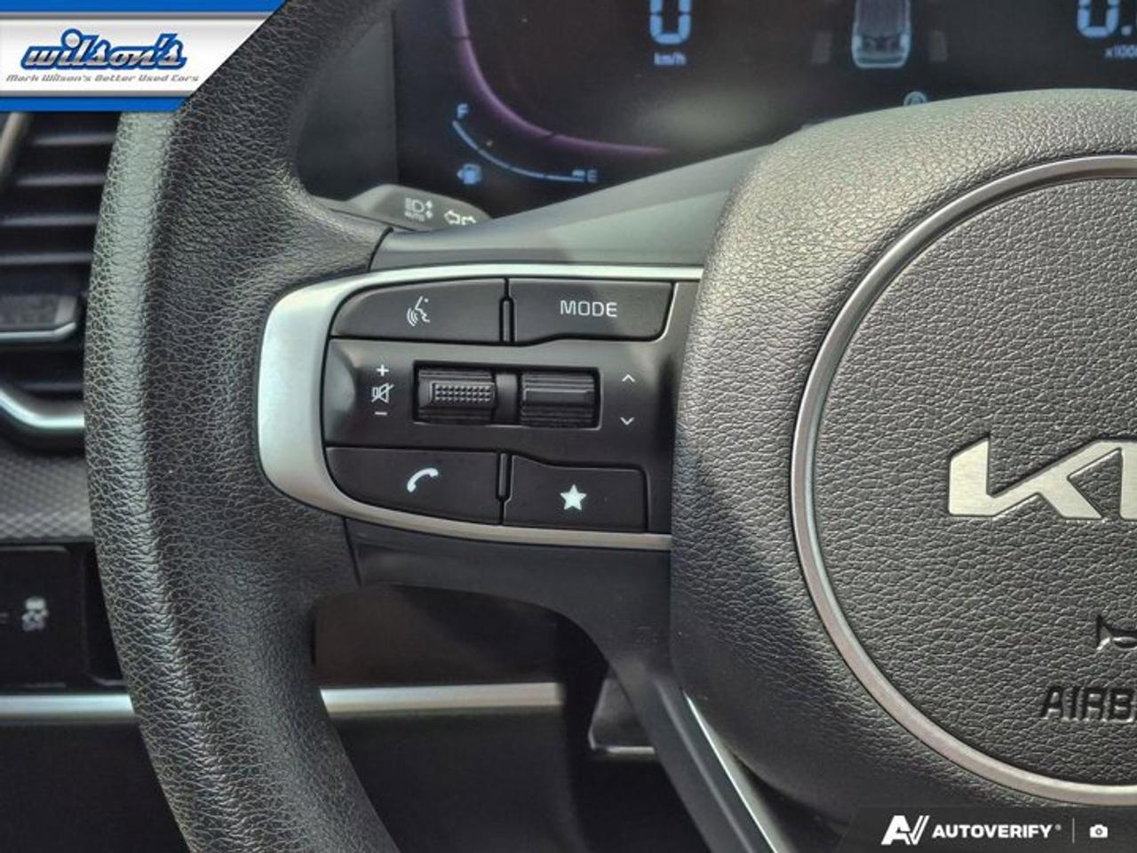 2023 Kia Sportage LX AWD | Heated Seats | CarPlay + Android | Rear Camera | Alloy Wheels and More ! Photo