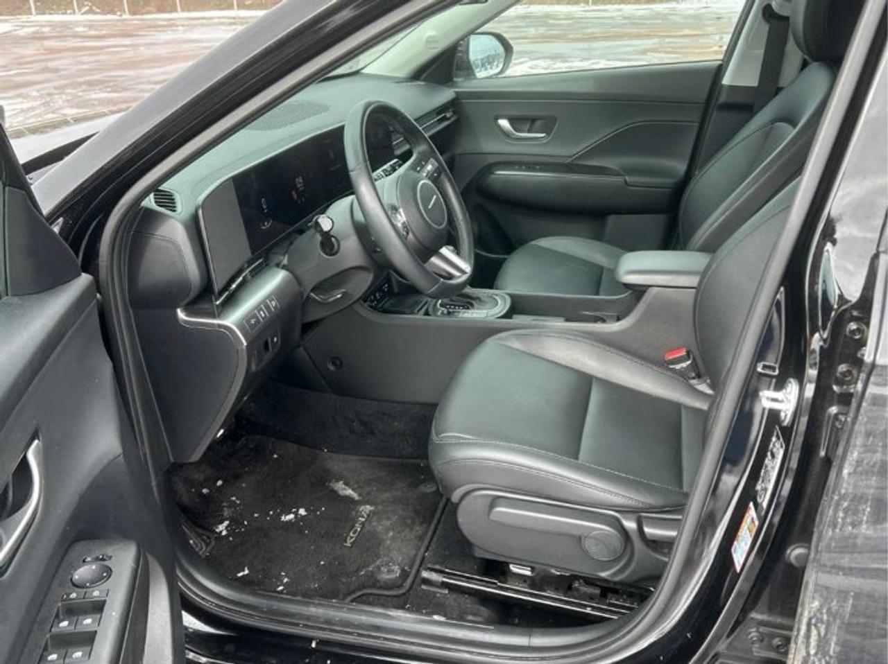 2025 Hyundai KONA Preferred AWD w/ Trend | Leather | Sunroof | Heated Seats + Steering | Remote Start | and More ! Photo