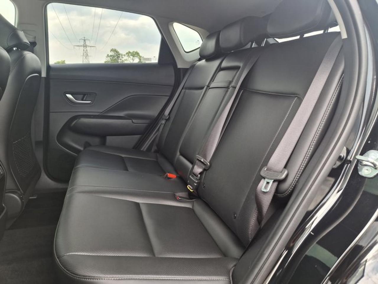 2025 Hyundai KONA Preferred AWD w/ Trend | Leather | Sunroof | Heated Seats + Steering | Remote Start | and More ! Photo