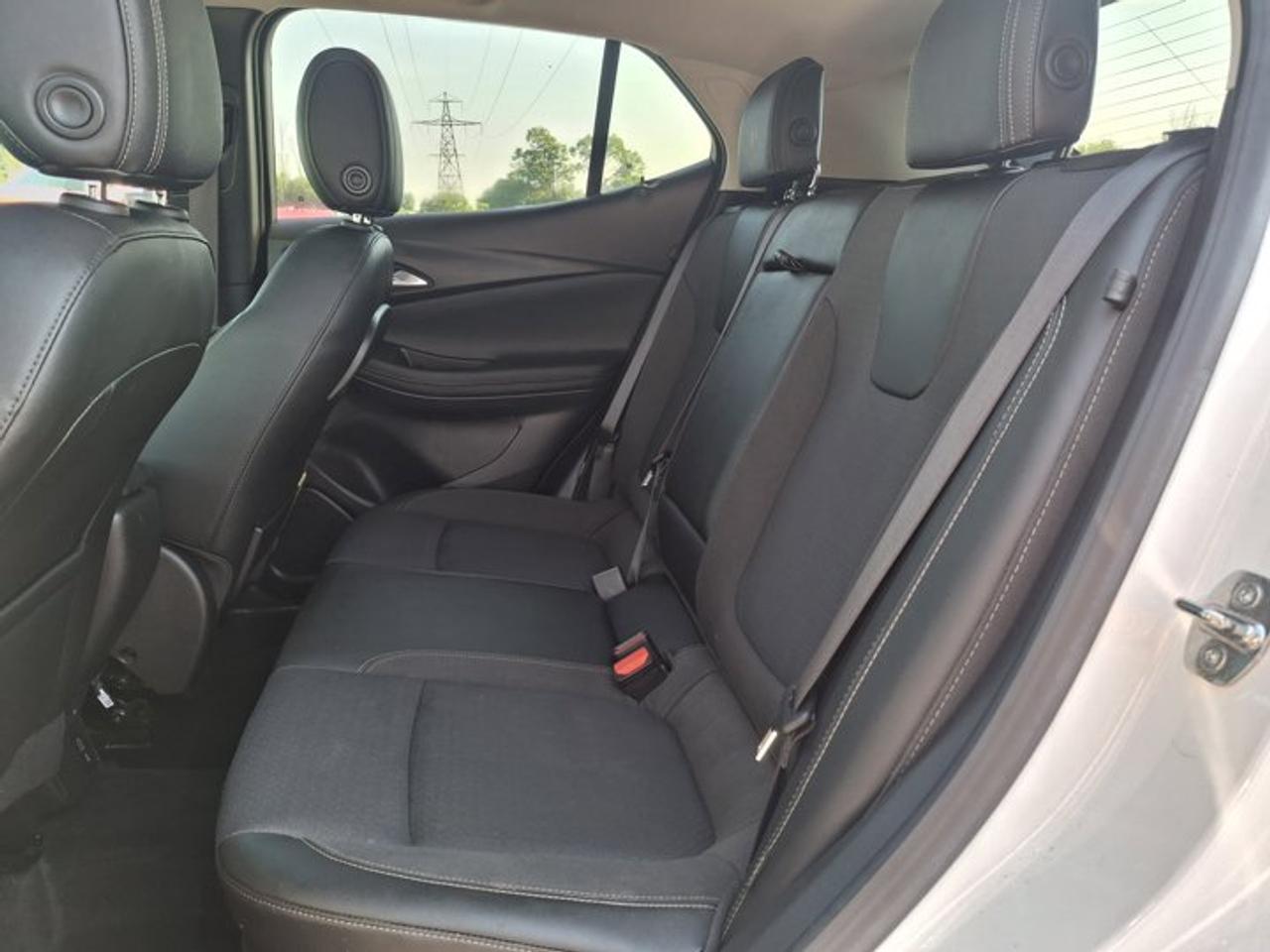 2022 Buick Encore GX Select AWD | Sunroof | BSM | Heated Seats | Rear Camera | Power Seat | CarPlay + Android | and More! Photo