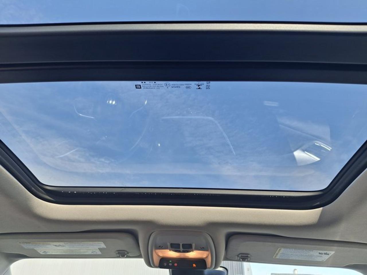 2022 Buick Encore GX Select AWD | Sunroof | BSM | Heated Seats | Rear Camera | Power Seat | CarPlay + Android | and More! Photo