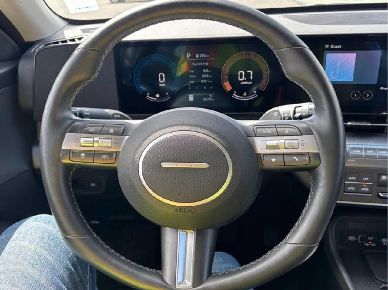 2025 Hyundai KONA Preferred AWD w/ Trend | Leather | Sunroof | Heated Seats + Steering | Remote Start | and More ! Photo2
