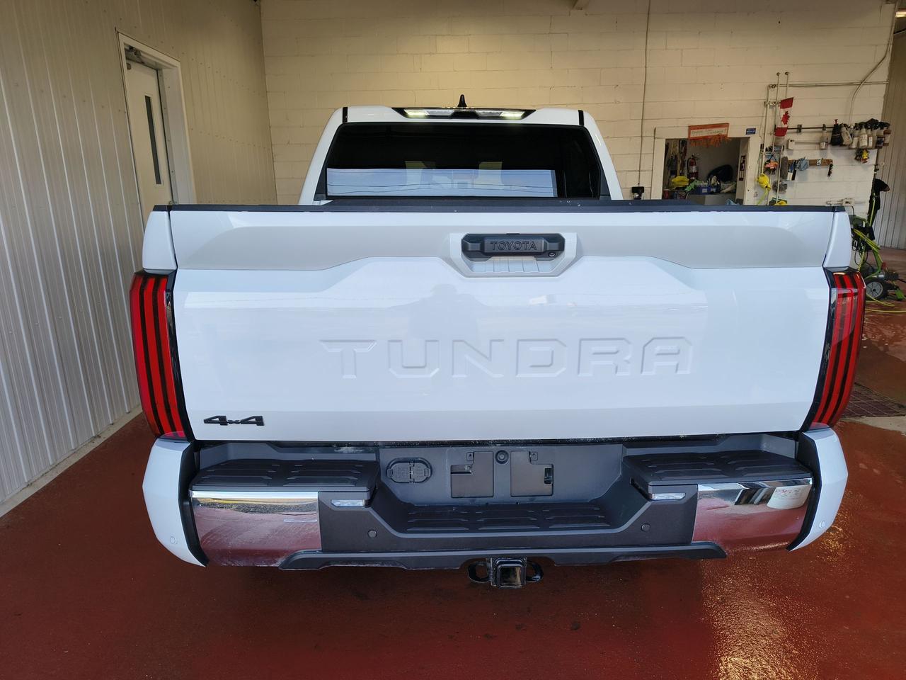 2025 Toyota Tundra TRD OFF ROAD Photo0
