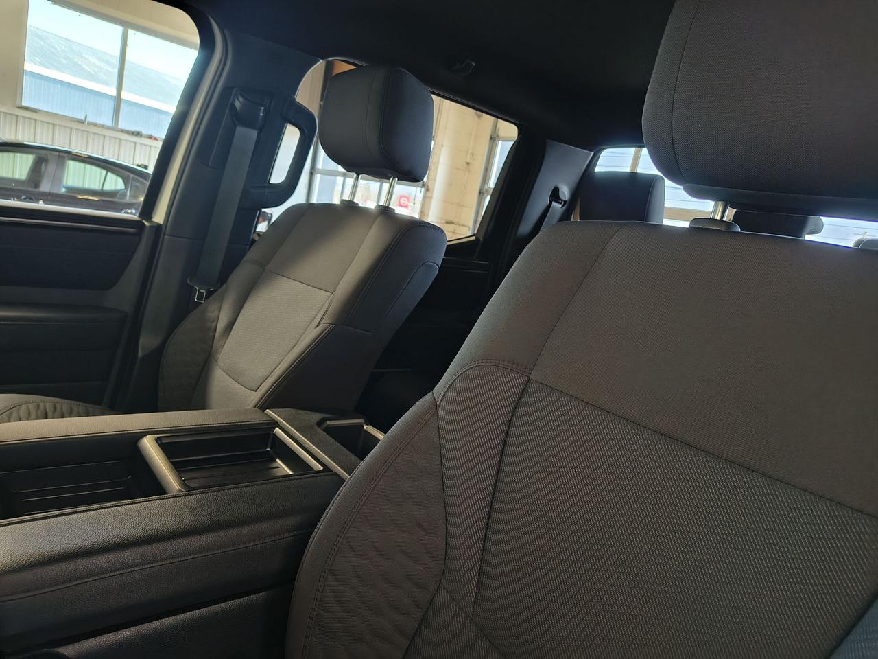 2025 Toyota Tundra TRD OFF ROAD Photo0
