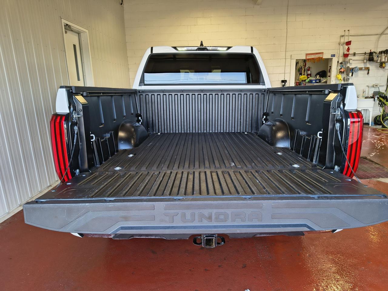 2025 Toyota Tundra TRD OFF ROAD Photo0