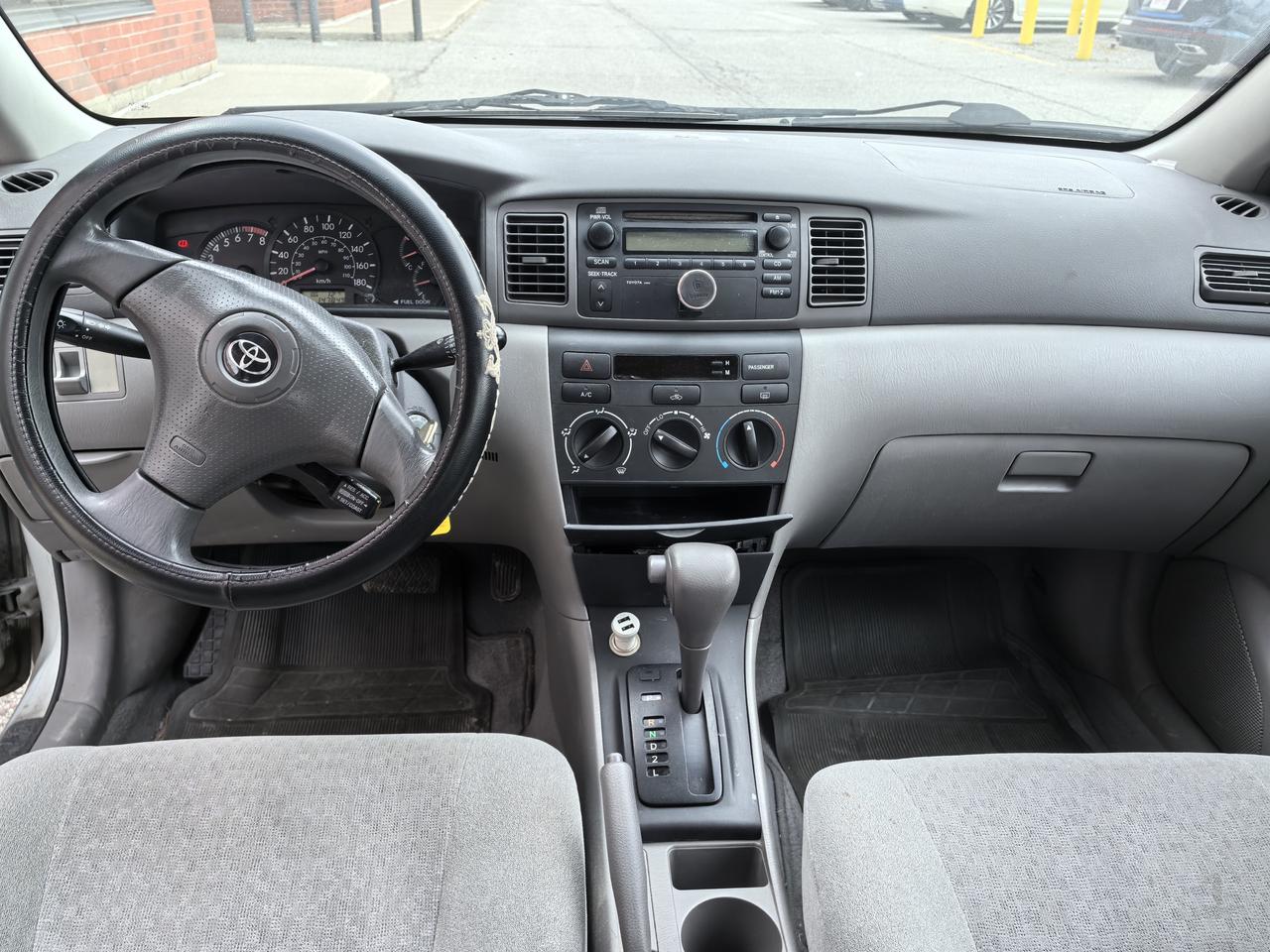 2004 Toyota Corolla CE Photo