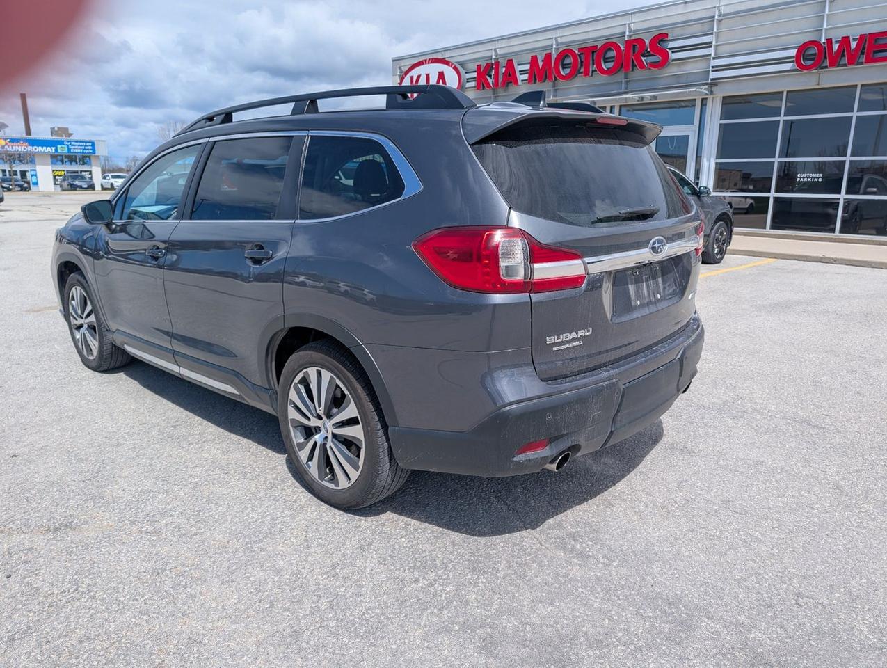 2019 Subaru ASCENT Limited Photo3