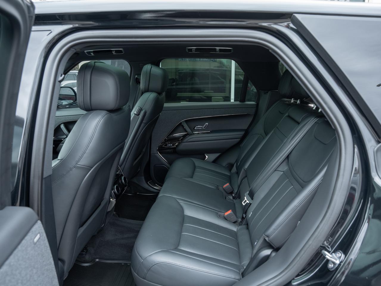 2025 Land Rover Range Rover Sport P400 Dynamic HSE  | One Owner | Factory Warranty Photo