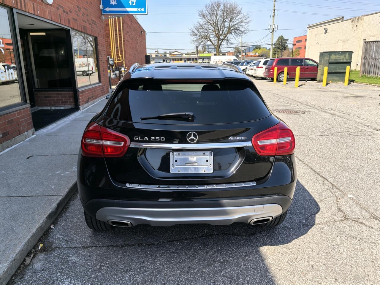2015 Mercedes-Benz GLA-Class GLA250 Photo4