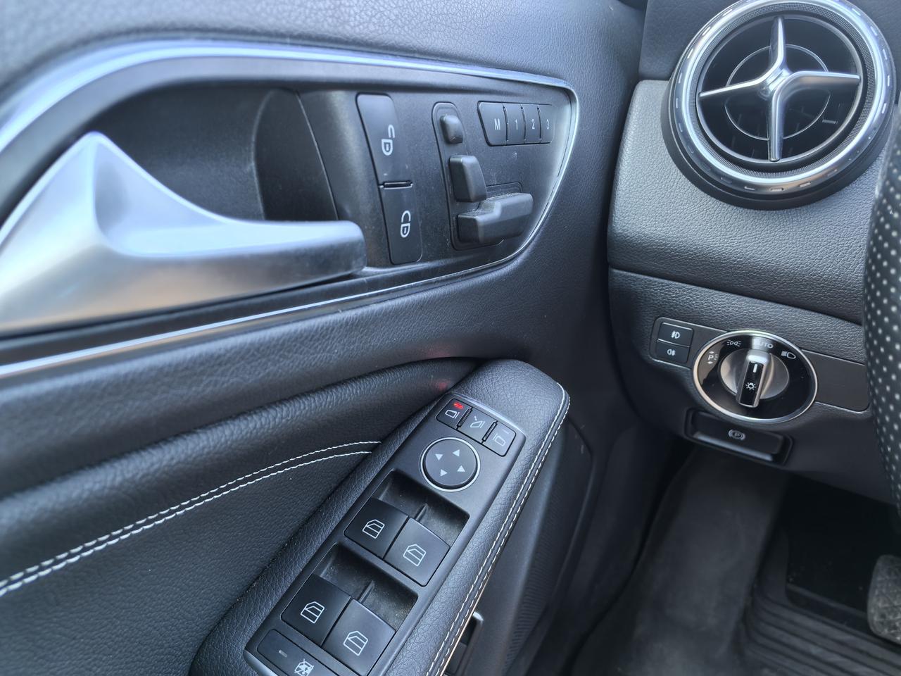 2015 Mercedes-Benz GLA-Class GLA250 Photo