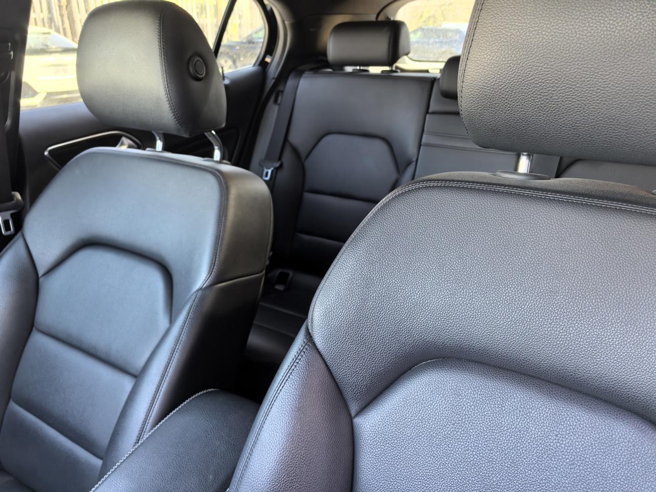 2015 Mercedes-Benz GLA-Class GLA250 Photo