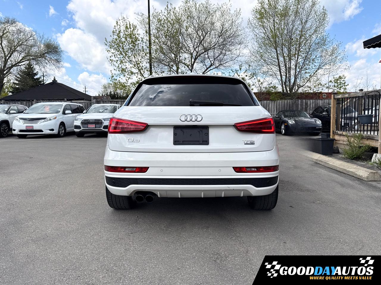 2017 Audi Q3 Technik S-LINE NAV PANO BOSE ONE OWNER CLEAN CARFX Photo3