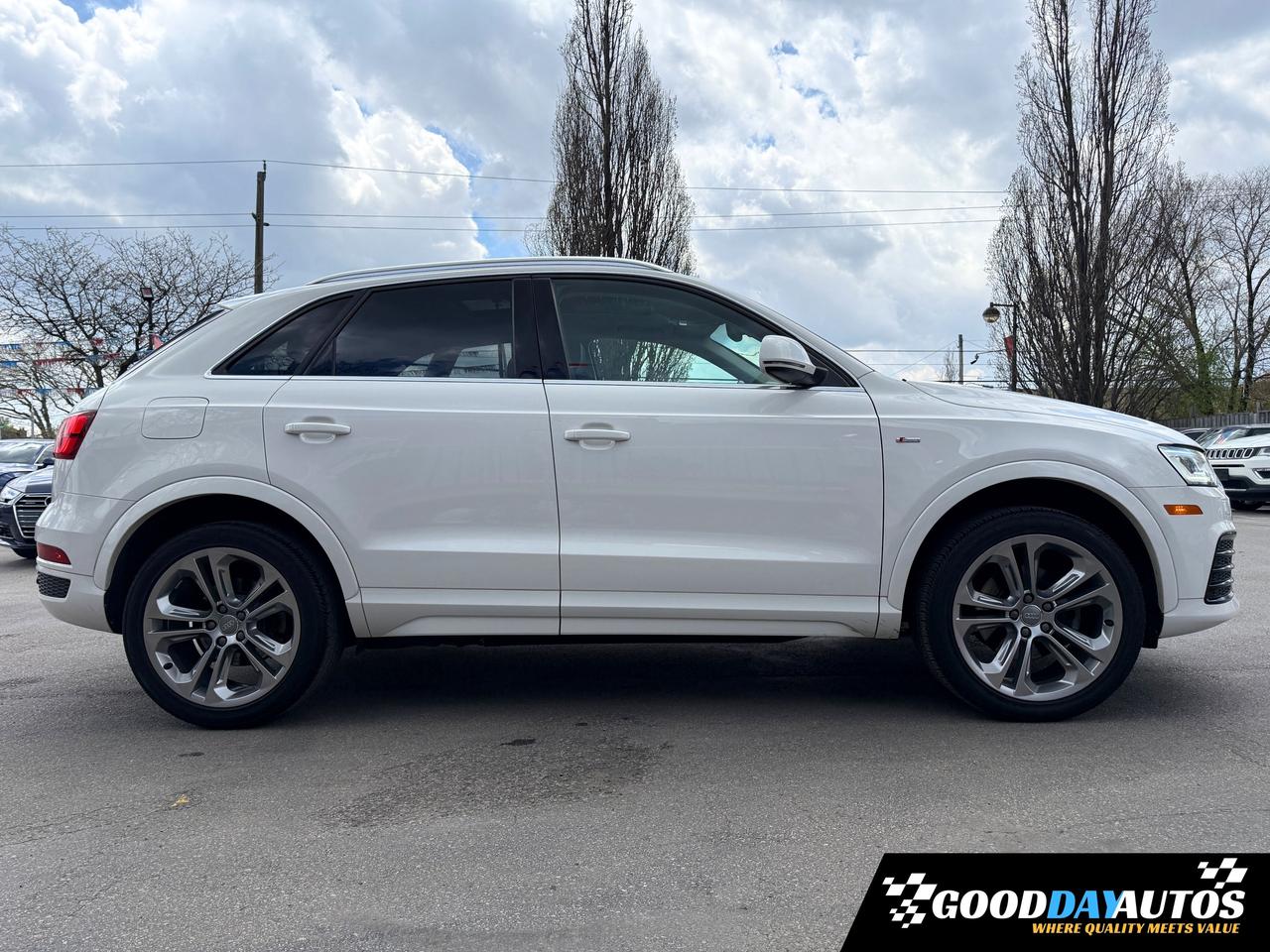 2017 Audi Q3 Technik S-LINE NAV PANO BOSE ONE OWNER CLEAN CARFX Photo