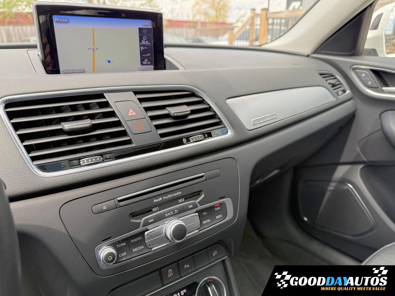 2017 Audi Q3 Technik S-LINE NAV PANO BOSE ONE OWNER CLEAN CARFX Photo