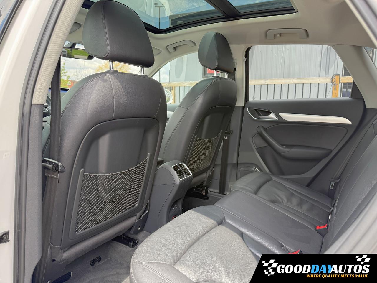 2017 Audi Q3 Technik S-LINE NAV PANO BOSE ONE OWNER CLEAN CARFX Photo