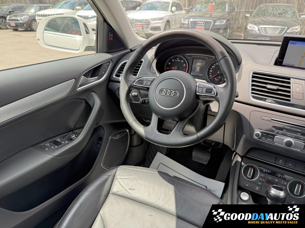 2017 Audi Q3 Technik S-LINE NAV PANO BOSE ONE OWNER CLEAN CARFX Photo