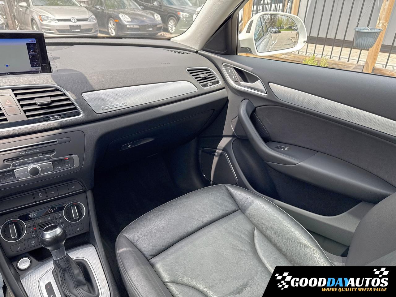 2017 Audi Q3 Technik S-LINE NAV PANO BOSE ONE OWNER CLEAN CARFX Photo