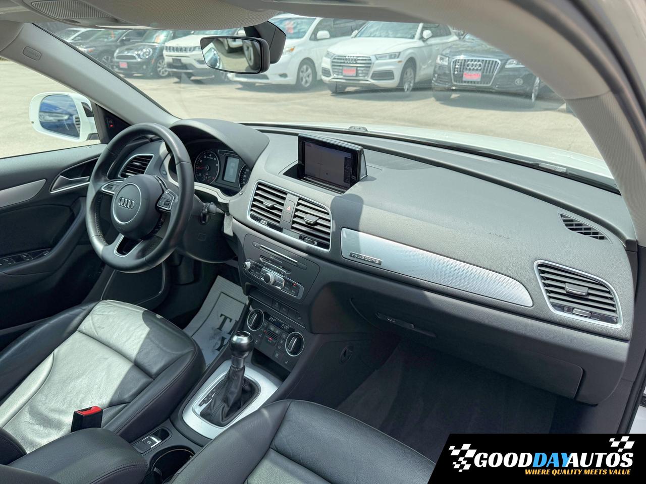 2017 Audi Q3 Technik S-LINE NAV PANO BOSE ONE OWNER CLEAN CARFX Photo