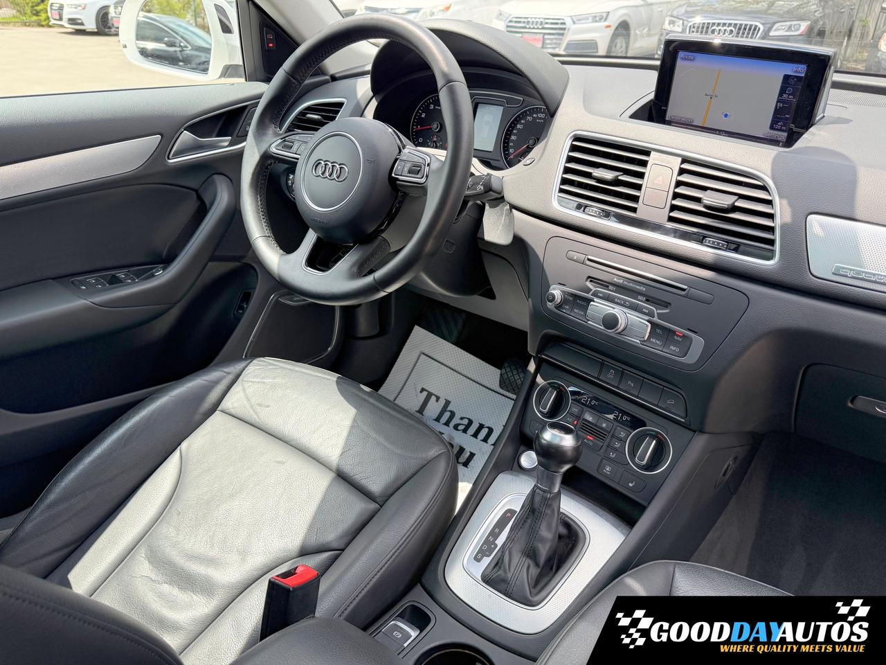 2017 Audi Q3 Technik S-LINE NAV PANO BOSE ONE OWNER CLEAN CARFX Photo