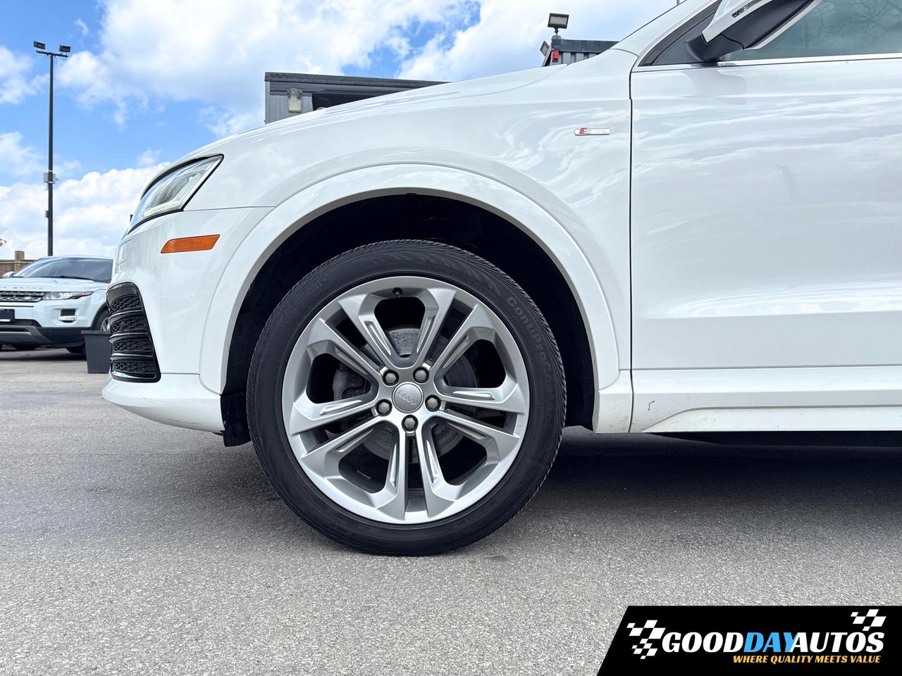 2017 Audi Q3 Technik S-LINE NAV PANO BOSE ONE OWNER CLEAN CARFX Photo
