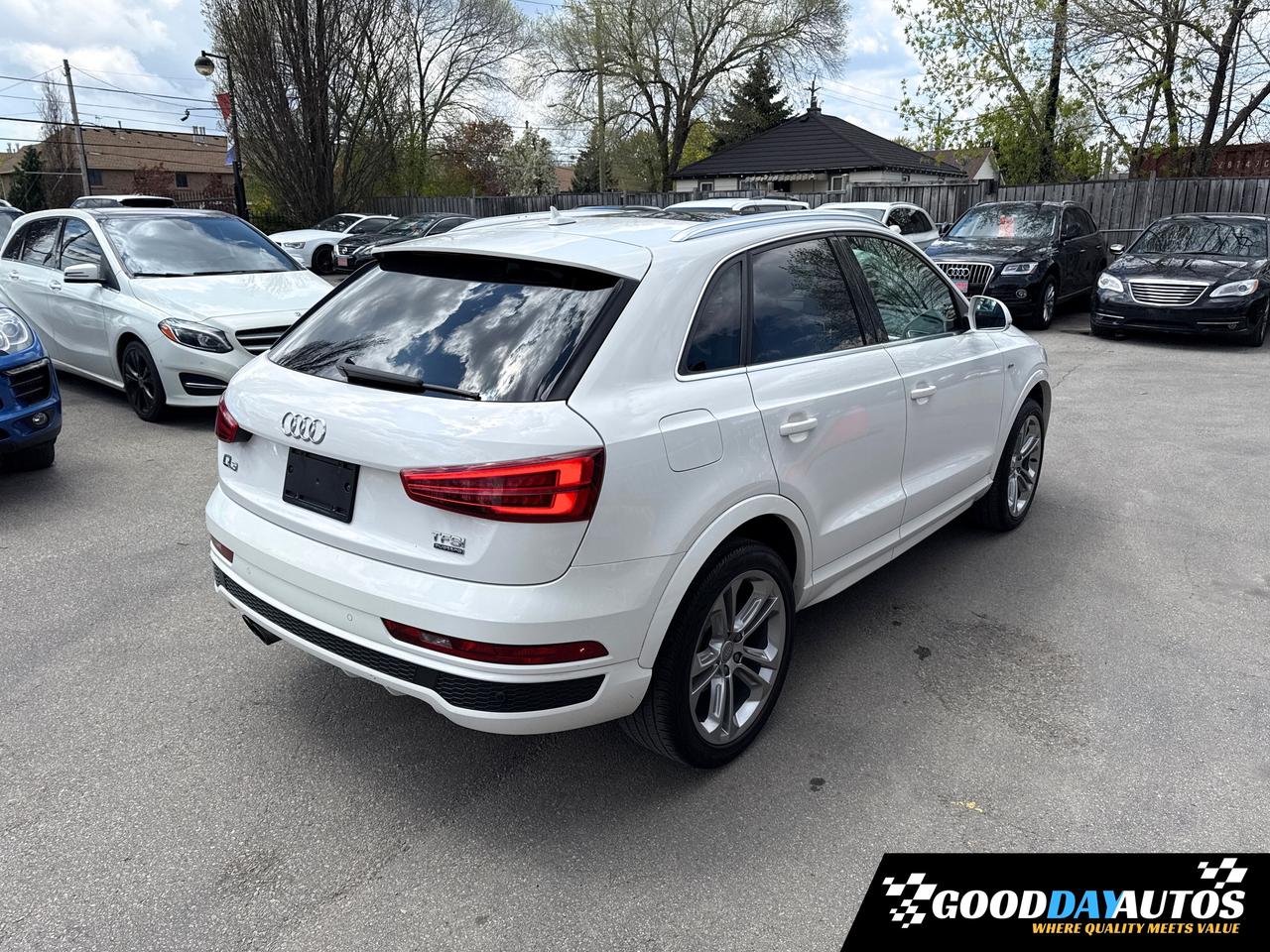 2017 Audi Q3 Technik S-LINE NAV PANO BOSE ONE OWNER CLEAN CARFX Photo