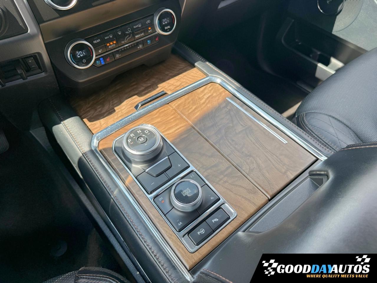 2021 Ford Expedition Platinum MAX FULLY LOADED CLEAN CARFAX Photo