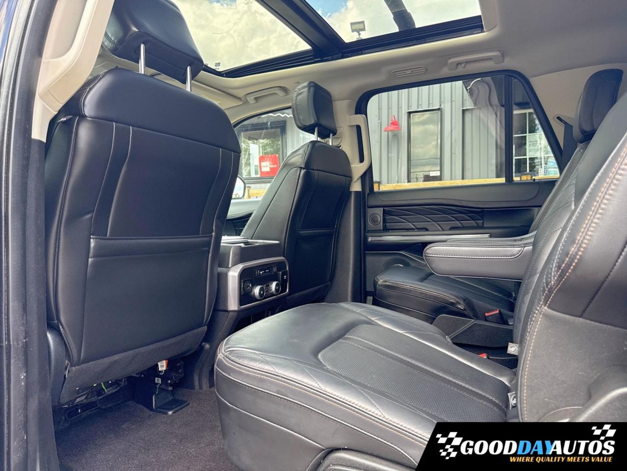 2021 Ford Expedition Platinum MAX FULLY LOADED CLEAN CARFAX Photo