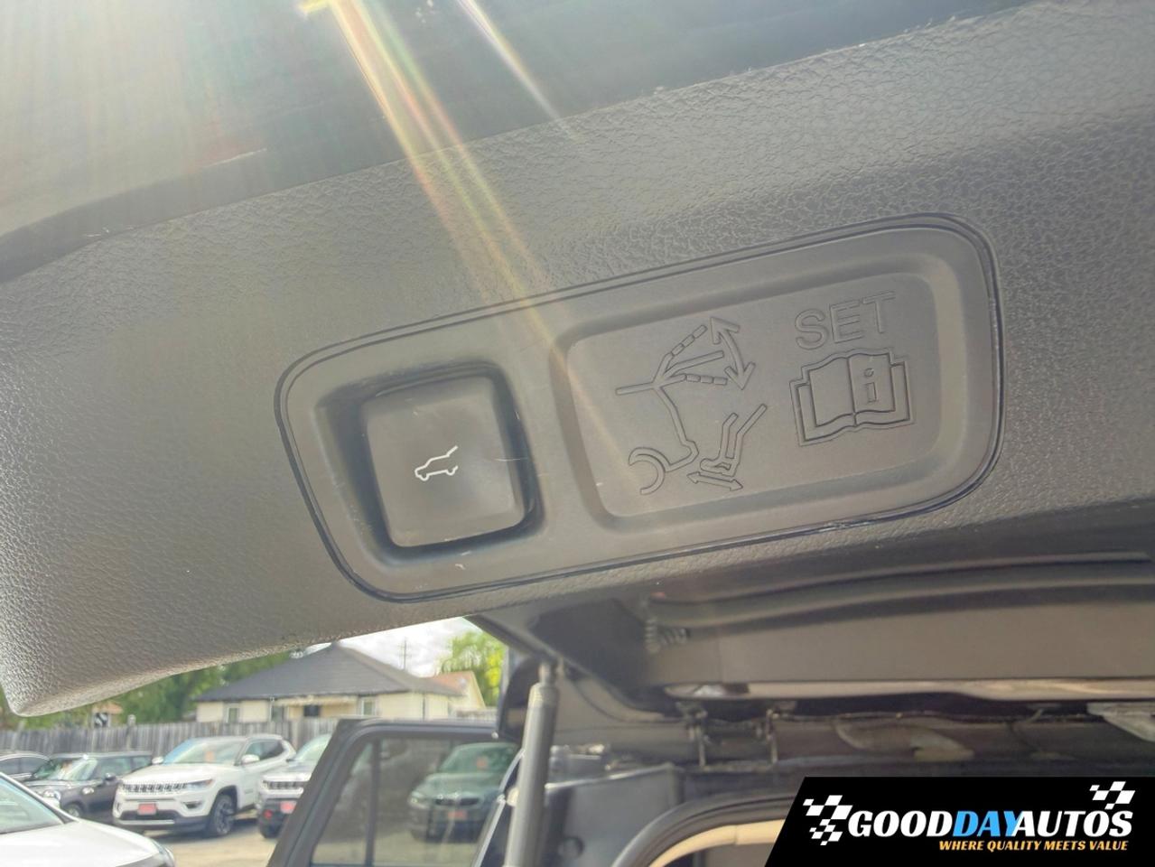 2021 Ford Expedition Platinum MAX FULLY LOADED CLEAN CARFAX Photo
