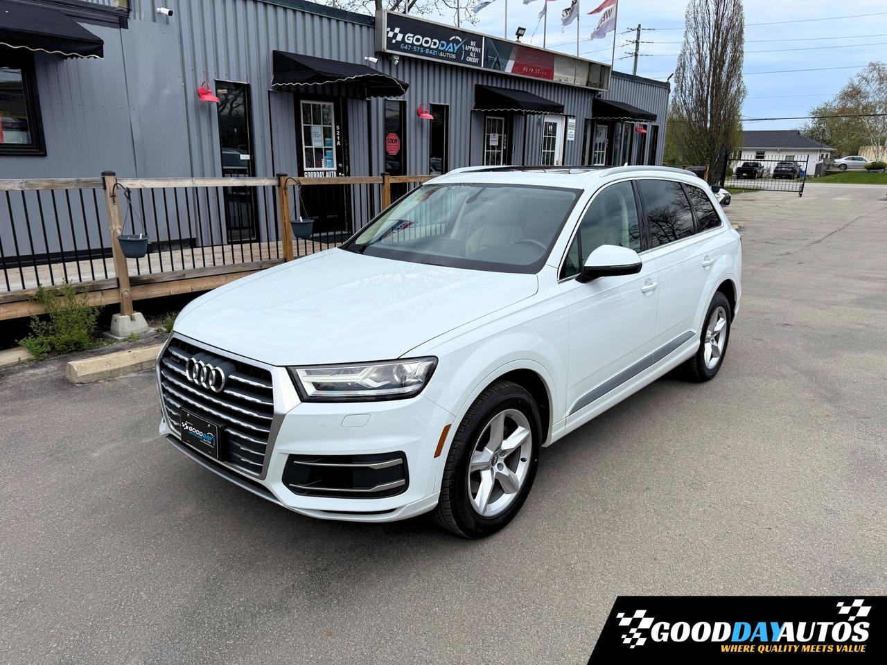 2018 Audi Q7 QUATTRO PREMIUM 7 PASS NAV PANO CLEAN CARFAX MINT Photo
