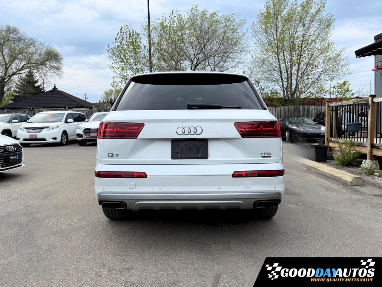 2018 Audi Q7 QUATTRO PREMIUM 7 PASS NAV PANO CLEAN CARFAX MINT Photo