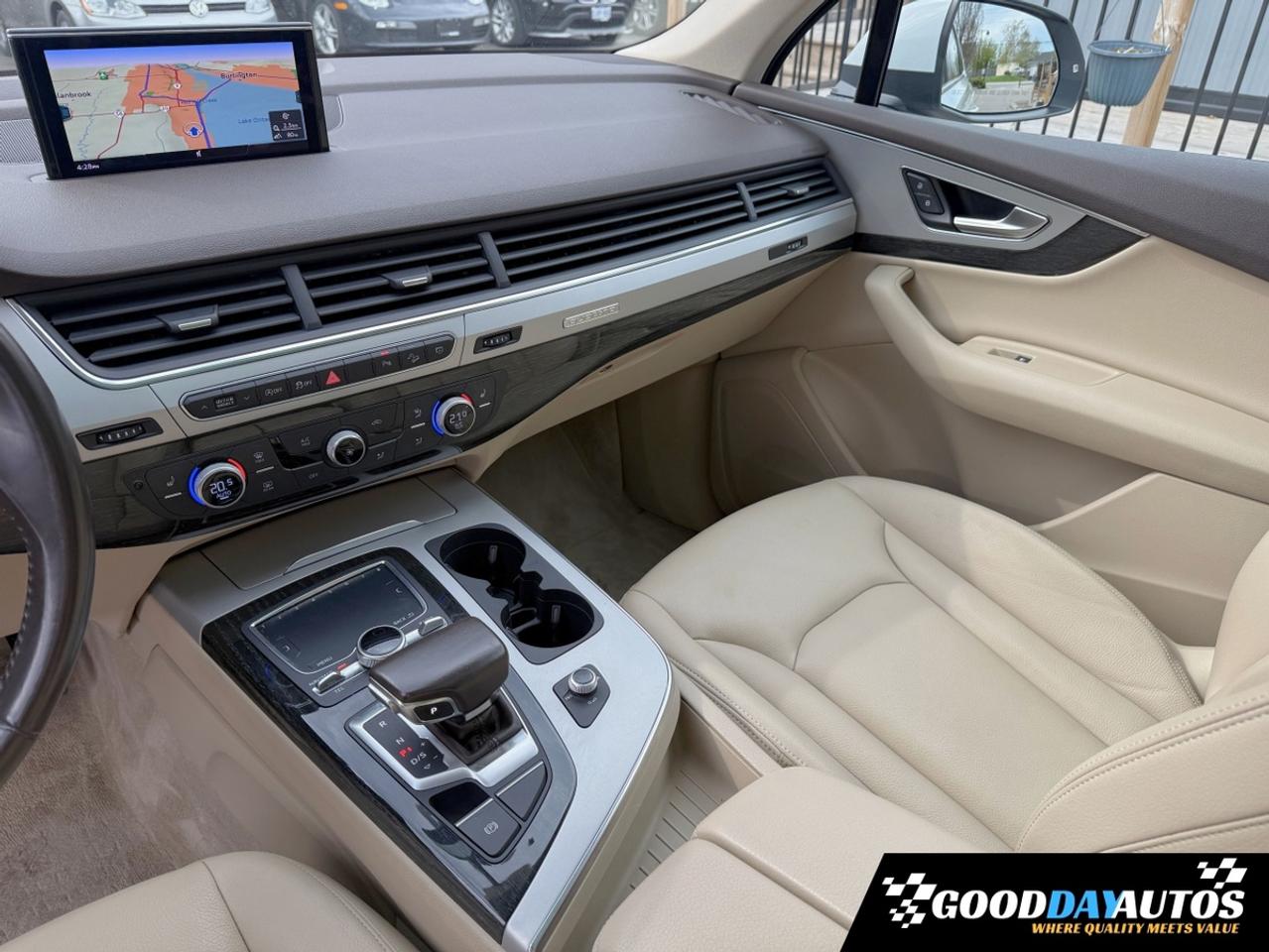 2018 Audi Q7 QUATTRO PREMIUM 7 PASS NAV PANO CLEAN CARFAX MINT Photo