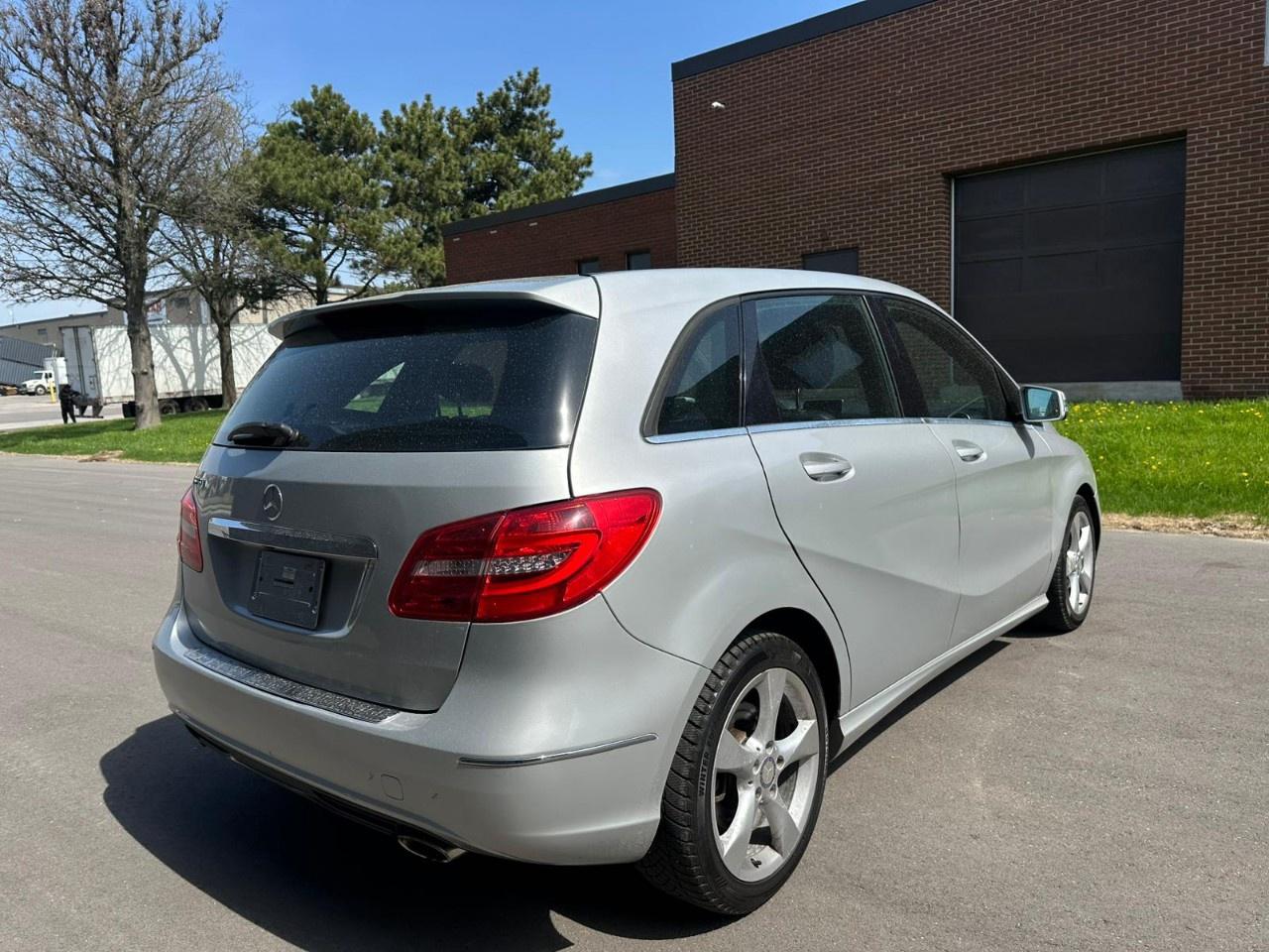 2014 Mercedes-Benz B-Class B 250 Sports Tourer Photo