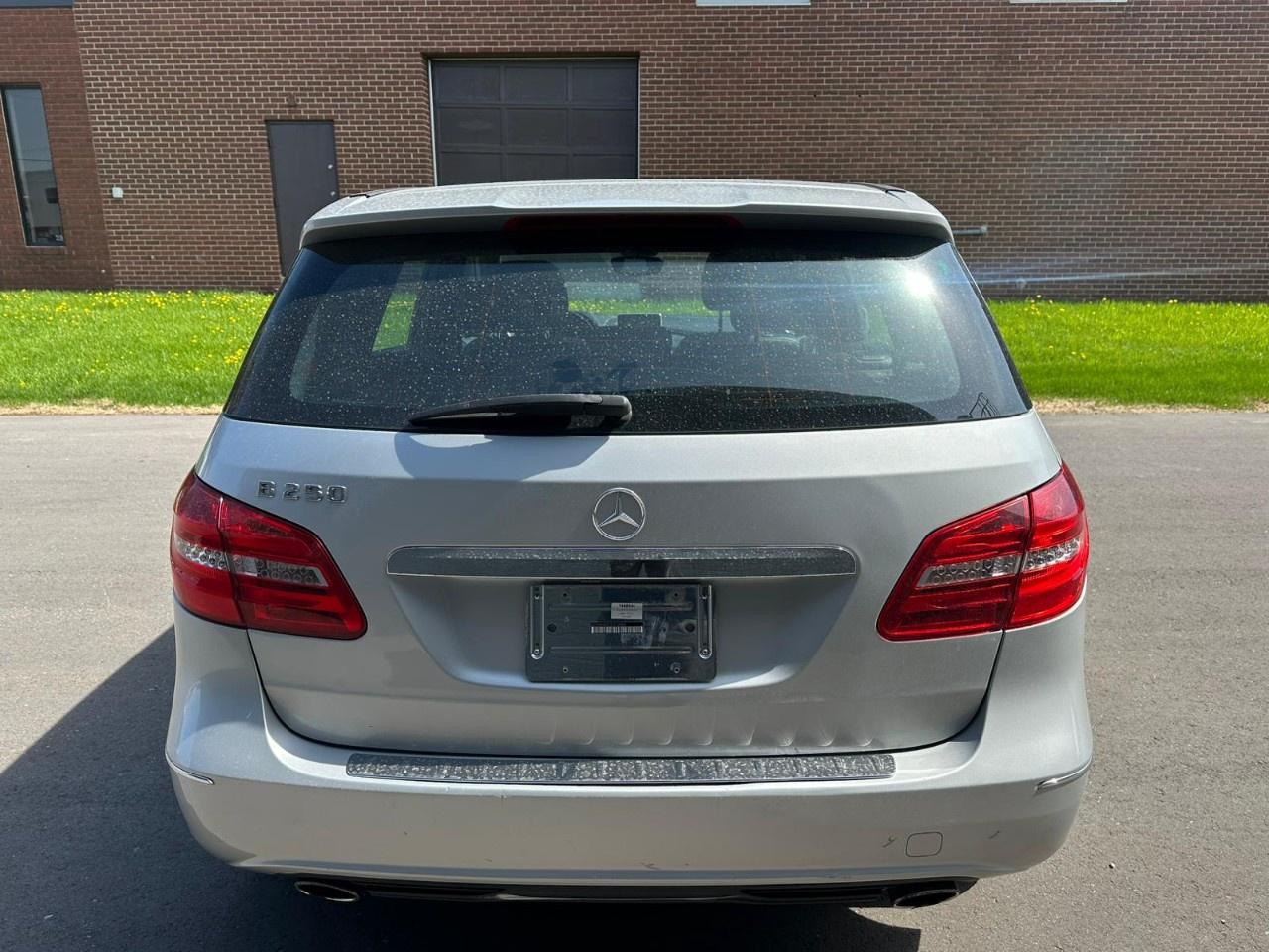 2014 Mercedes-Benz B-Class B 250 Sports Tourer Photo