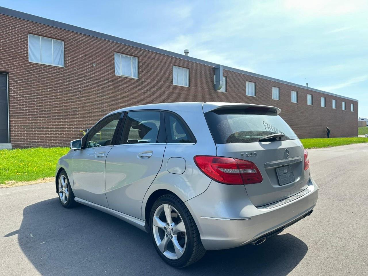 2014 Mercedes-Benz B-Class B 250 Sports Tourer Photo