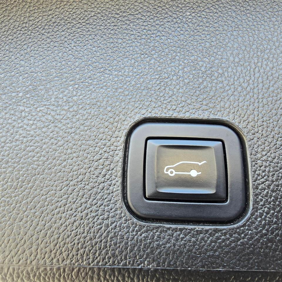 2014 Cadillac SRX AWD 4DR LUXURY Photo