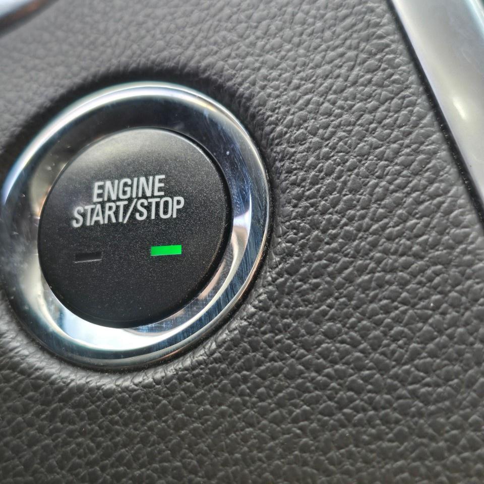 2014 Cadillac SRX AWD 4DR LUXURY Photo